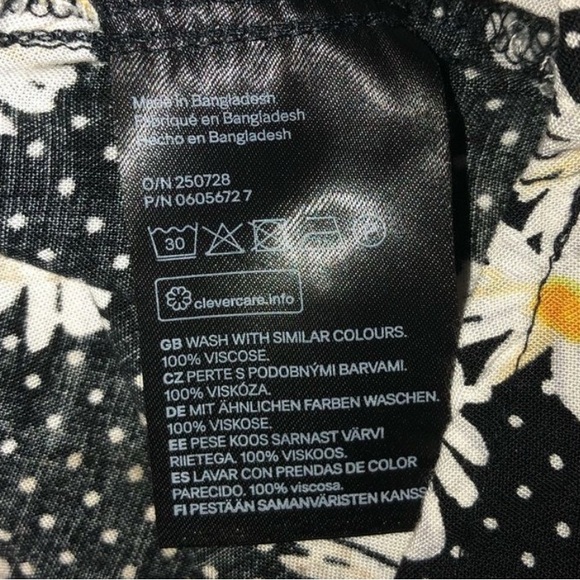 Divided by H&M Polka Dot Daisy Short Sundress sz Medium - Picture 4 of 6